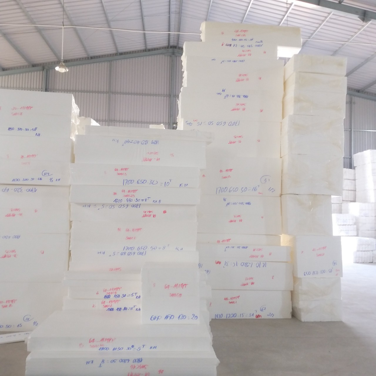 xưởng sản xuất xốp tấm tỷ trọng 16kg/m3